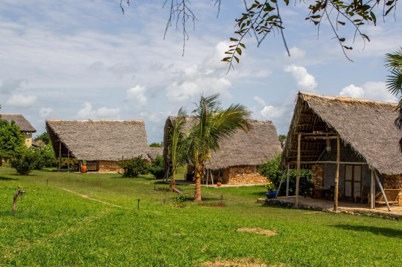 Pangani Cliffs Lodge Exterior photo