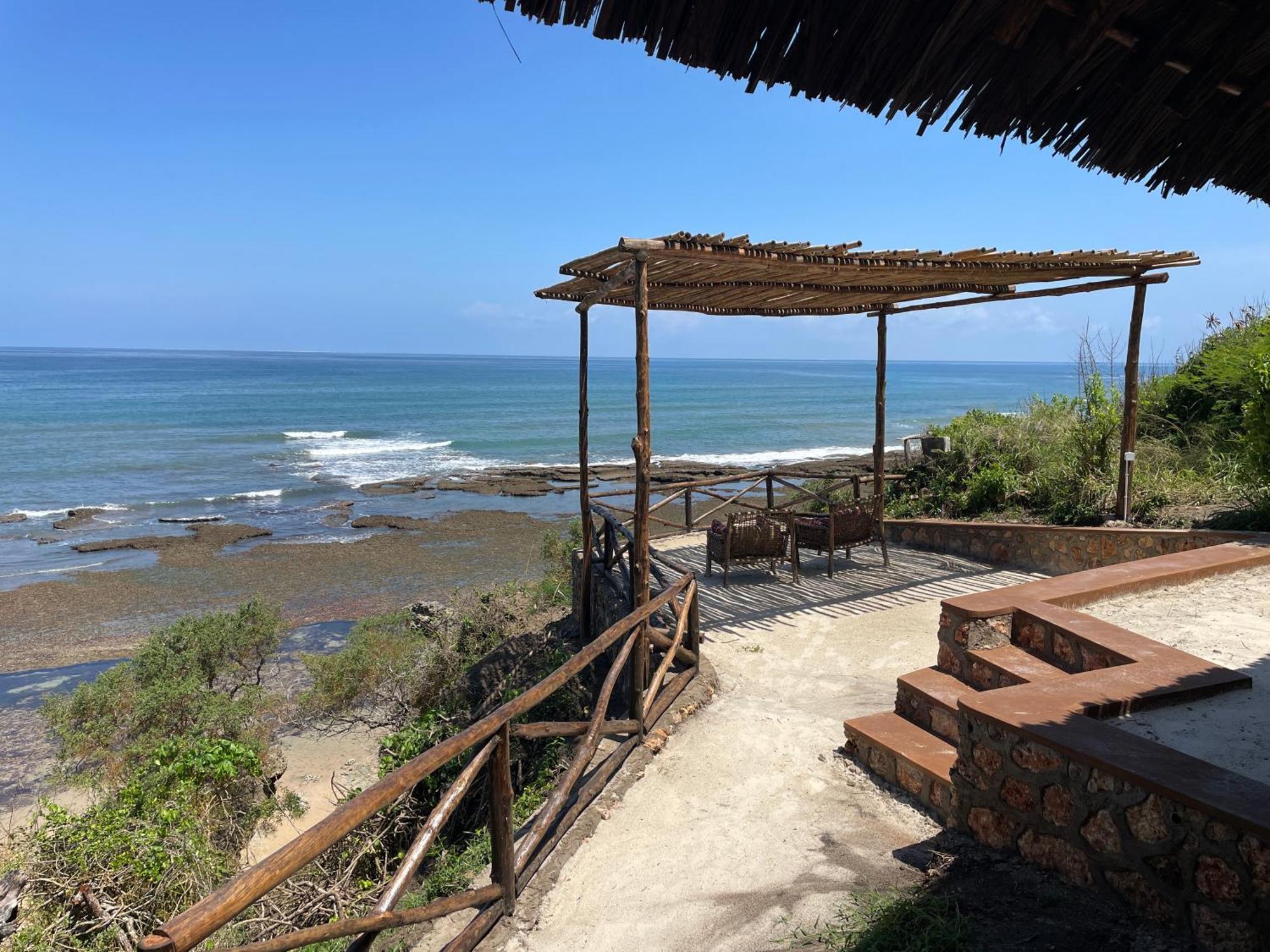 Pangani Cliffs Lodge Exterior photo