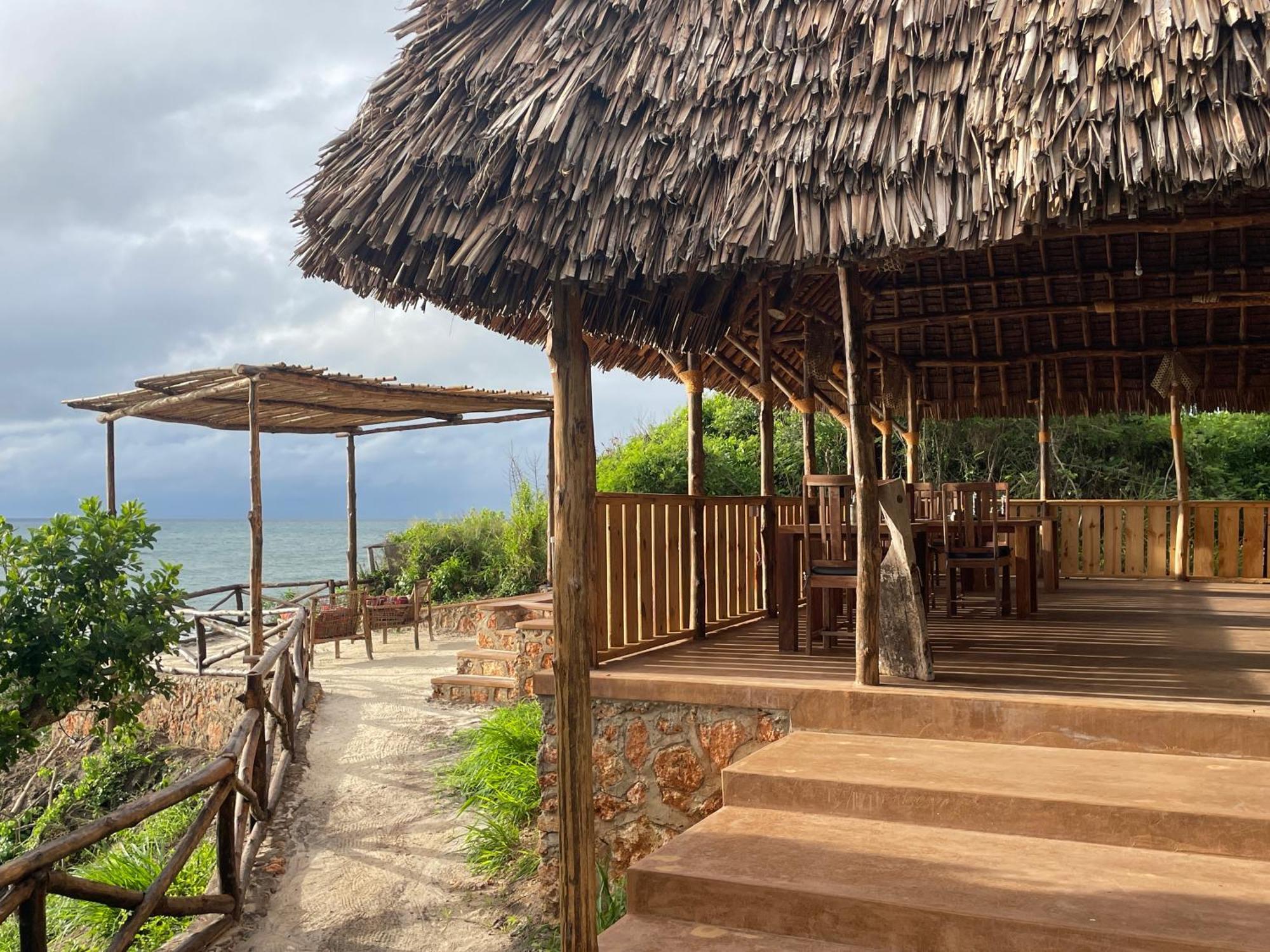 Pangani Cliffs Lodge Exterior photo